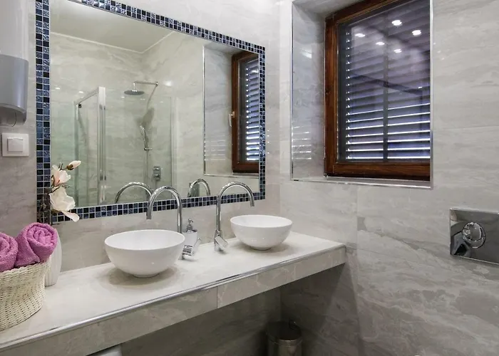 Nada 3 Ντουμπρόβνικ